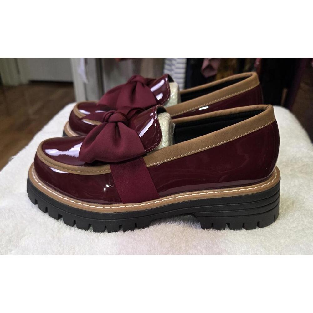 Women's Bow Decor Patent Leather Round Toe Loafers (size 6) - Picture 5 of 8